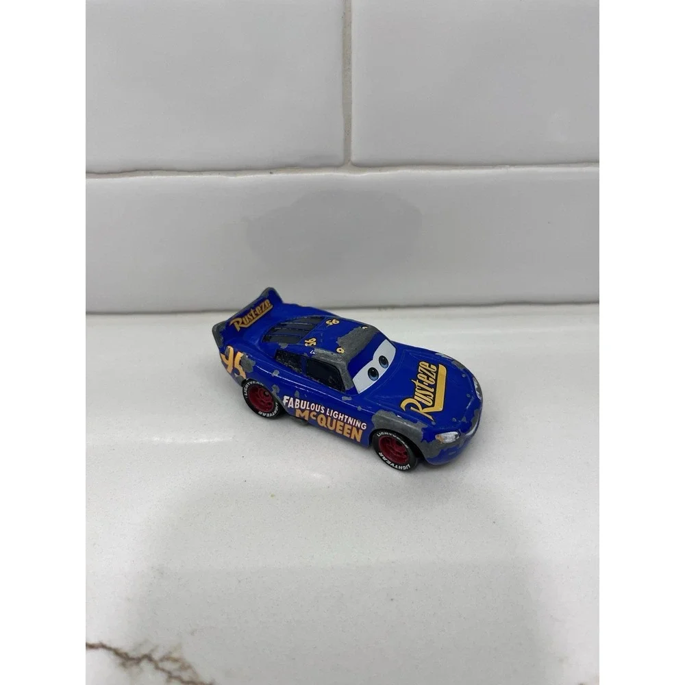 Disney Pixar Cars 3 FABULOUS LIGHTNING McQUEEN #95 RUST-EZE Blue Mattel Toy Car